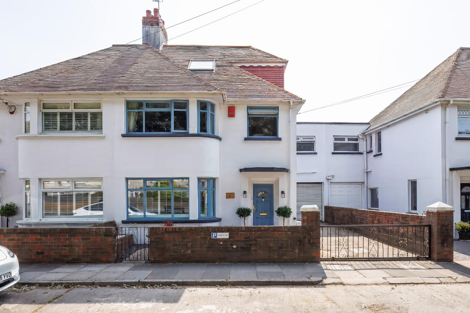 Aldenham Road, Porthcawl, Bridgend County Borough, CF36 5PG
